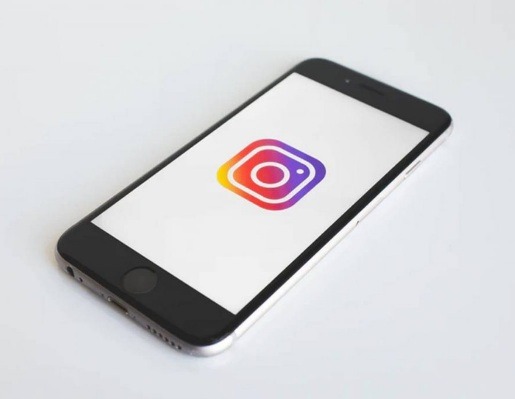 Instagram desaparece com comentários e legendas no Dia da Mentira