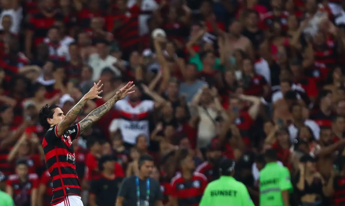 Flamengo e Grêmio na Libertadores e Corinthians e Internacional na Sul-Americana; veja os jogos de hoje e onde assistir 