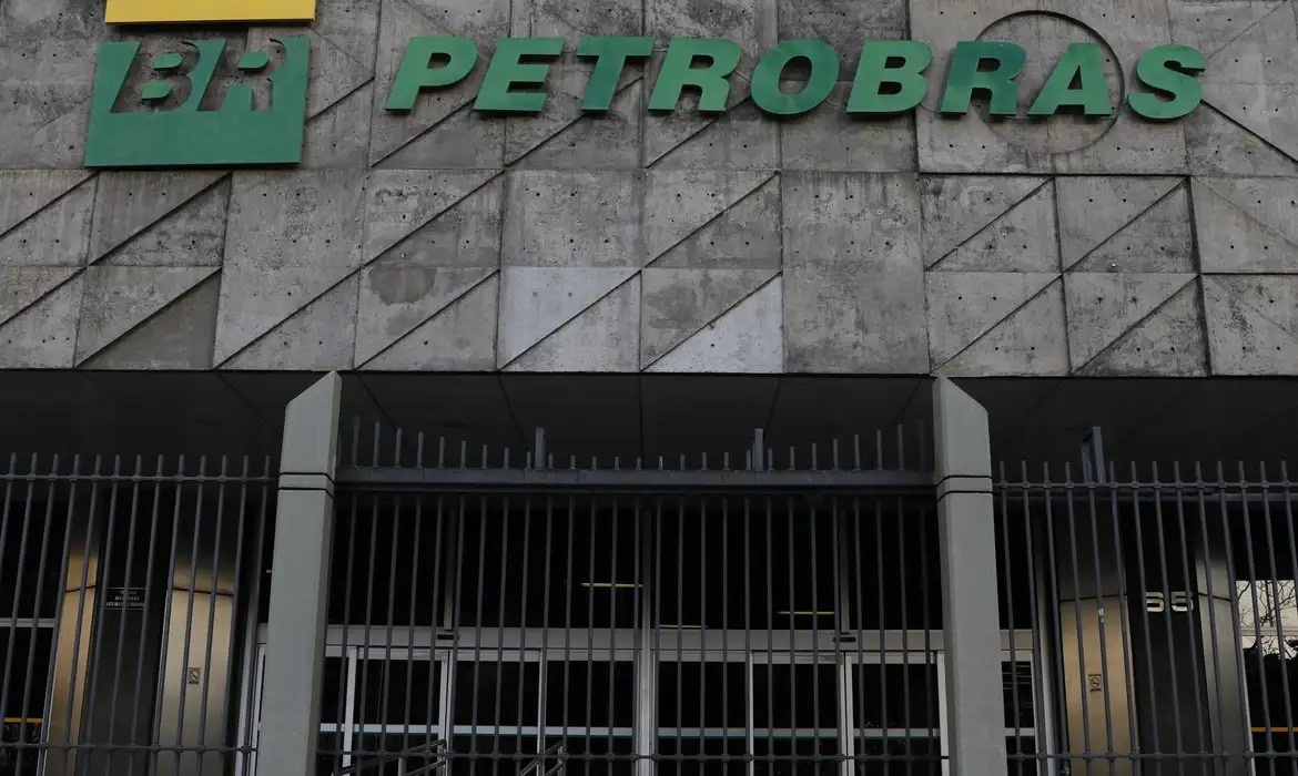 EUA seguem investigando corrupção na Petrobras nos governos Lula e Dilma