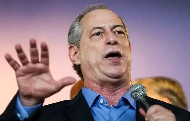 Ciro Gomes chama senadora petista de ‘assessora de assuntos de cama’