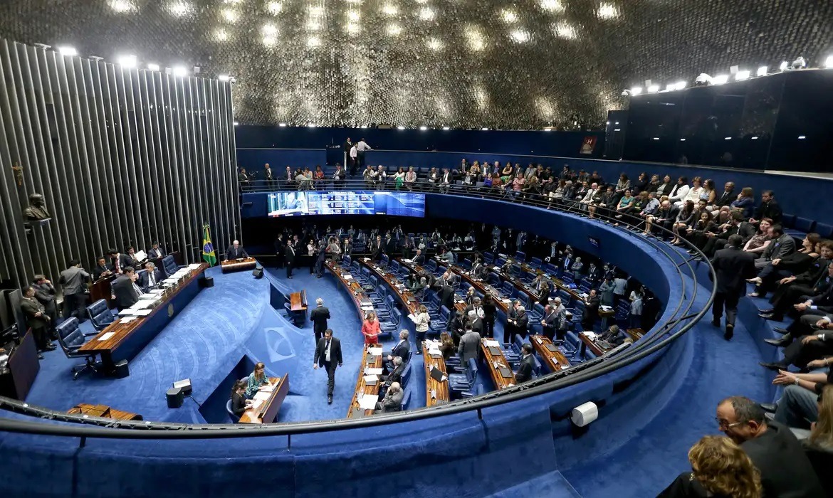 Veja como votou cada senador na PEC das drogas