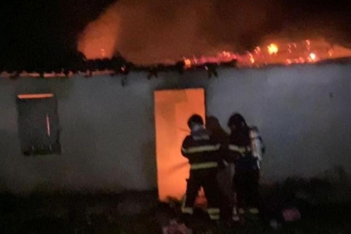 Curto-circuito provoca incêndio em residência no interior do RN