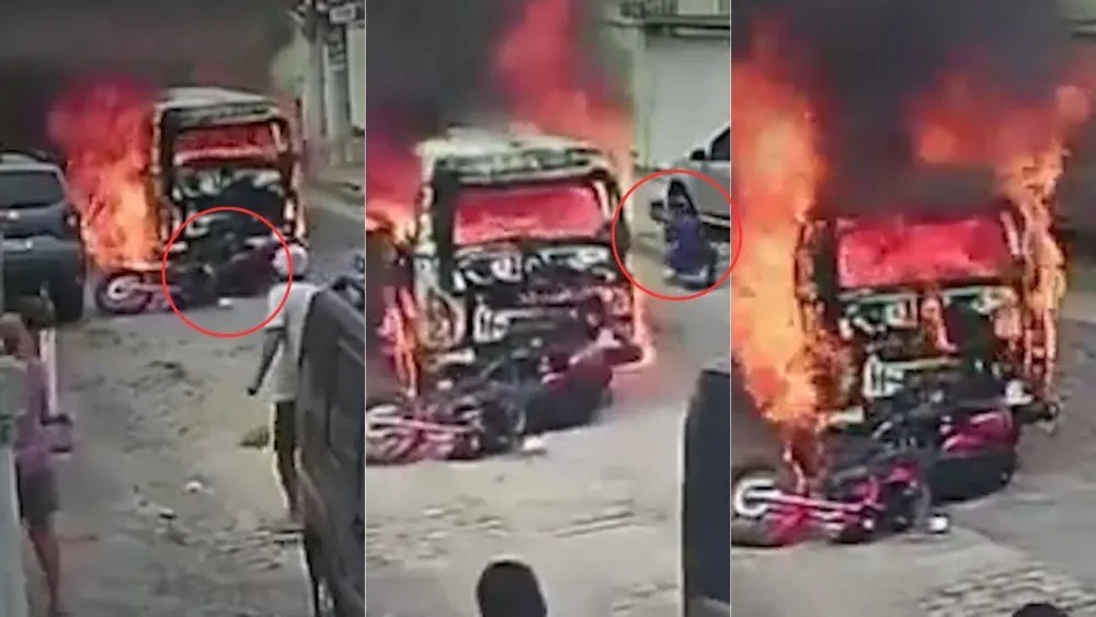 VÍDEO: Kombi em chamas atropela homem e arrasta moto; assista