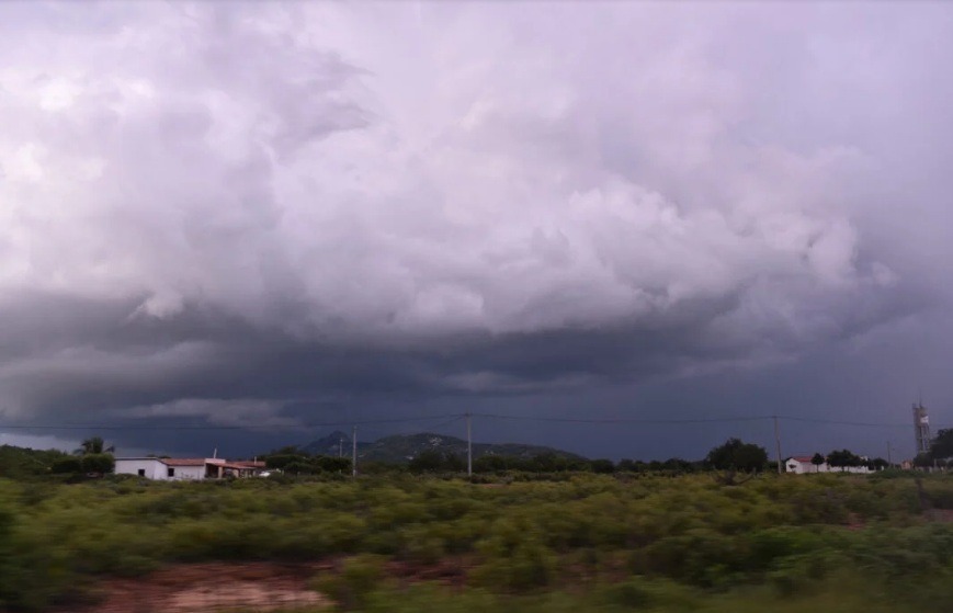 Inmet alerta para chuvas de até 100 milímetros em 130 cidades do RN