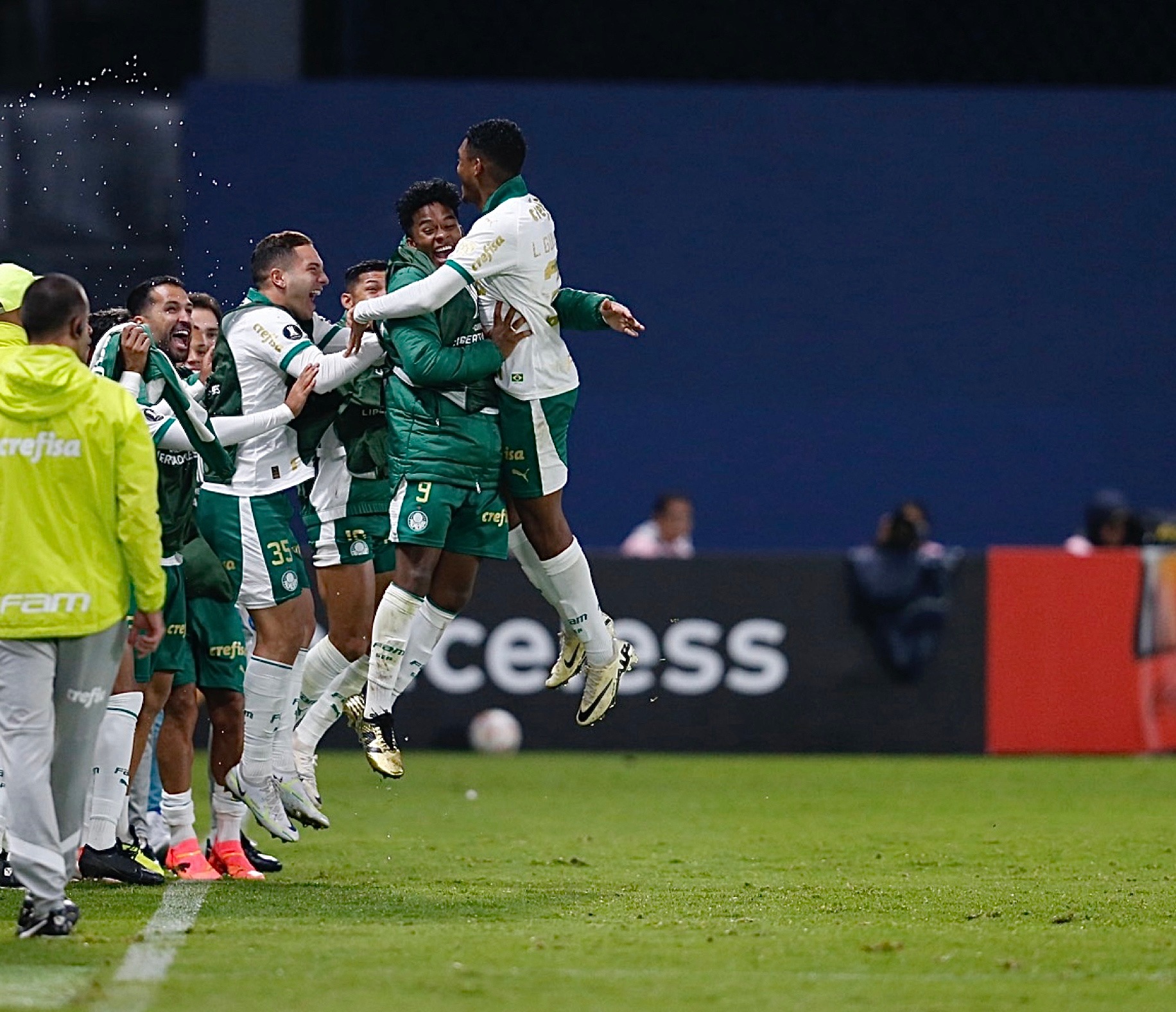 Joia marca nos acréscimos, e Palmeiras tem virada heroica sobre o Del Valle; veja os gols