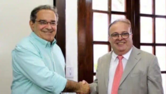 Álvaro Dias oficializa apoio à pré-candidatura de Paulinho Freire e Joana será a vice na chapa