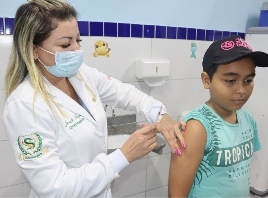 Natal reinicia vacinação contra a dengue para crianças entre 10 e 14 anos nesta segunda (13)