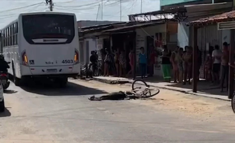 Mulher morre após ser atropelada por ônibus na Zona Oeste de Natal