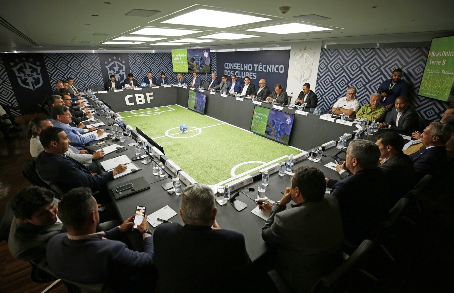 CBF convoca conselho técnico com clubes da Série A para discutir paralisação do Campeonato Brasileiro