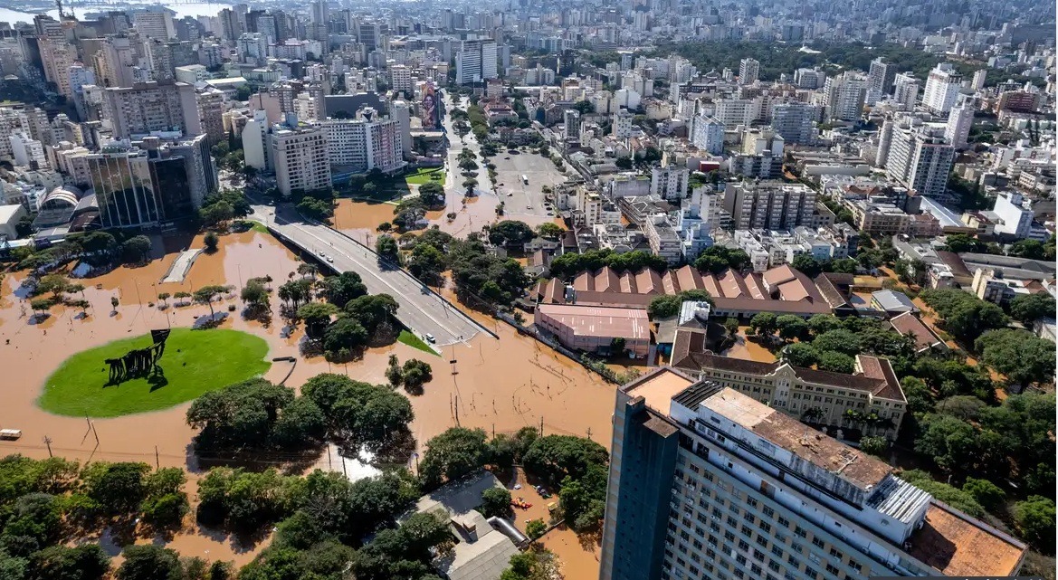 Deputados acionam a PGR por divulgação de fake news sobre RS na Câmara