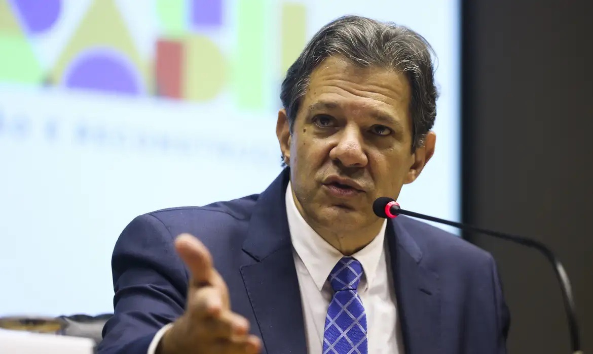 Haddad foi excluído do debate sobre demissão de Prates em operação montada por Costa