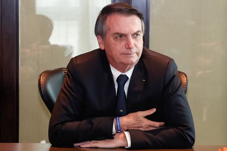 Defesa de Bolsonaro recorre para reverter inelegibilidade no STF