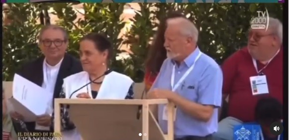 VÍDEO: "Maldita seja a propriedade privada", diz líder do MST em encontro com o Papa; ASSISTA