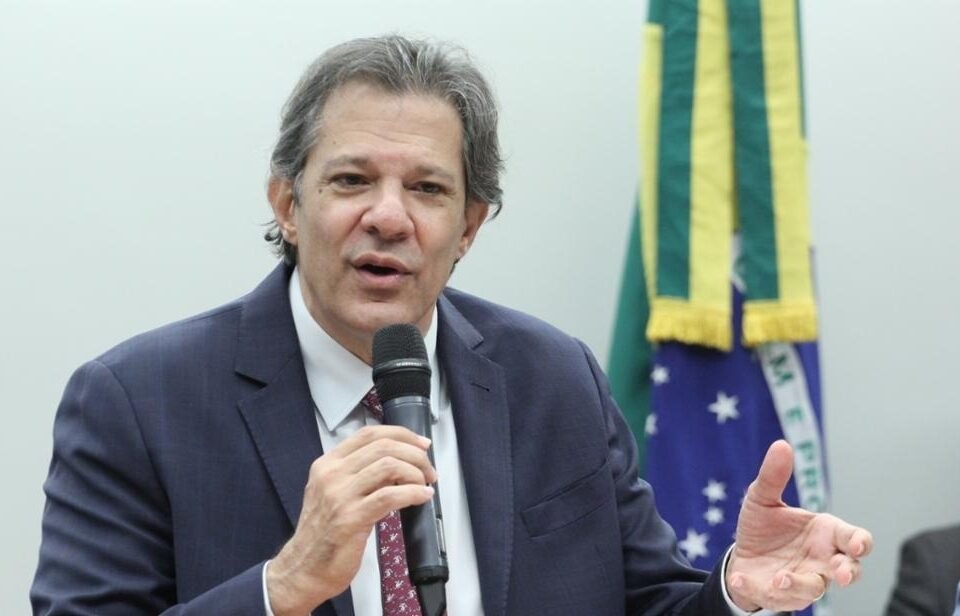 Haddad volta a culpar oposição pelo próprio fiasco