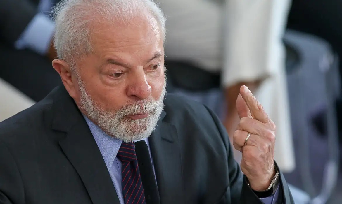 Rejeição ao governo Lula é maior que a aprovação, diz novo levantamento da Paraná Pesquisas