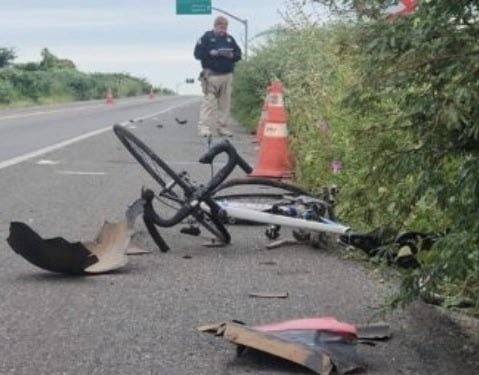 Motorista atropela ciclistas e deixa um morto na BR-110 em Mossoró