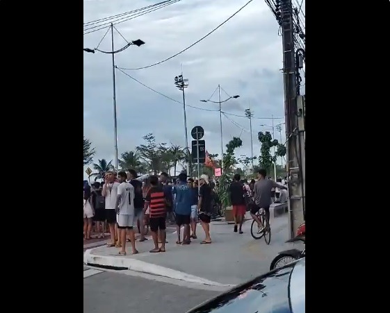 [VÍDEO] Marcha da Maconha reúne manifestantes: “Lula meu parceiro, liberta os maconheiros”