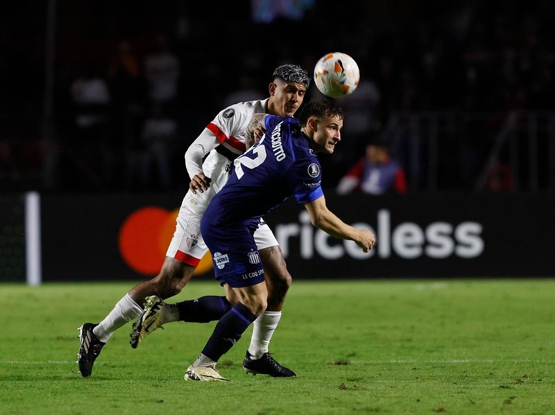 Jogadores do Talleres são autuados por desacato após derrota para o São Paulo
