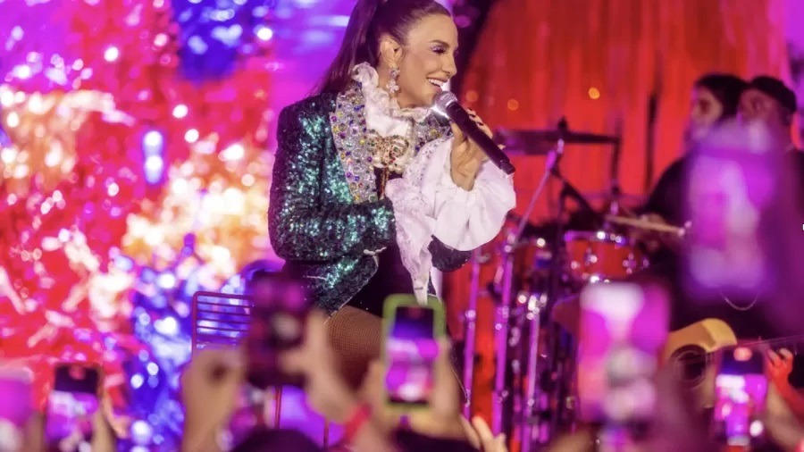 Ivete vai de 'maior turnê que país já viu' a festa esvaziada no 1º semestre