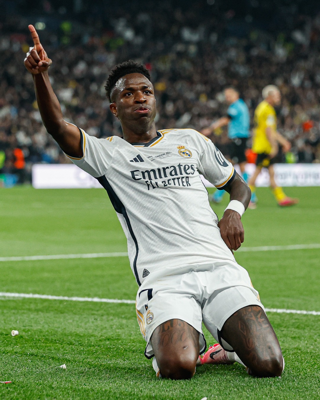 Com gol de Vini Jr., Real Madrid vence e chega a 15 títulos da Champions