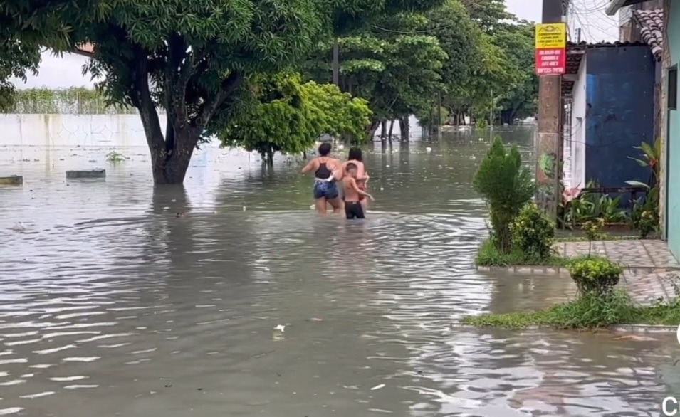 Defesa Civil de Natal registra cinco ocorrências após chuvas intensas