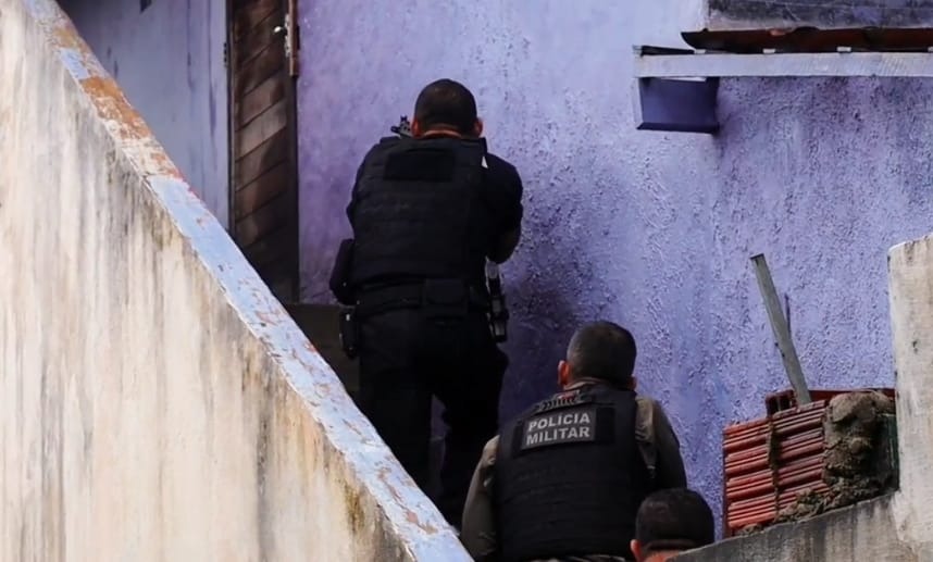 Traficantes morrem após confronto com a Polícia em Pipa; drogas e armas de fogo são apreendidas