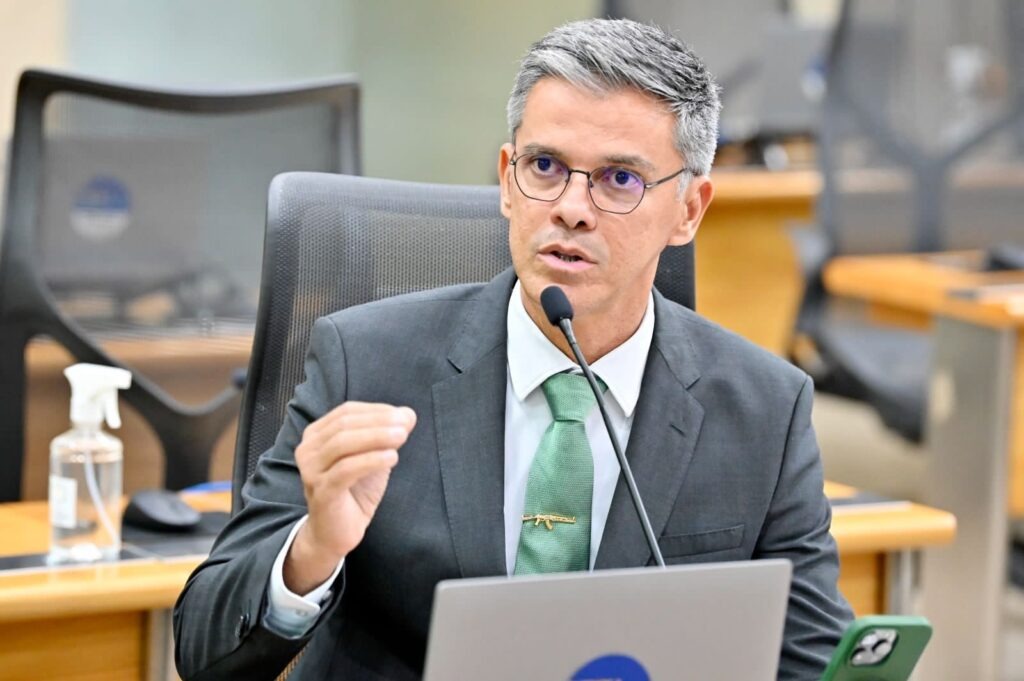 VÍDEO: Sessão de vetos foi "submissão" e "capachismo" da Assembleia ao governo Fátima, diz deputado