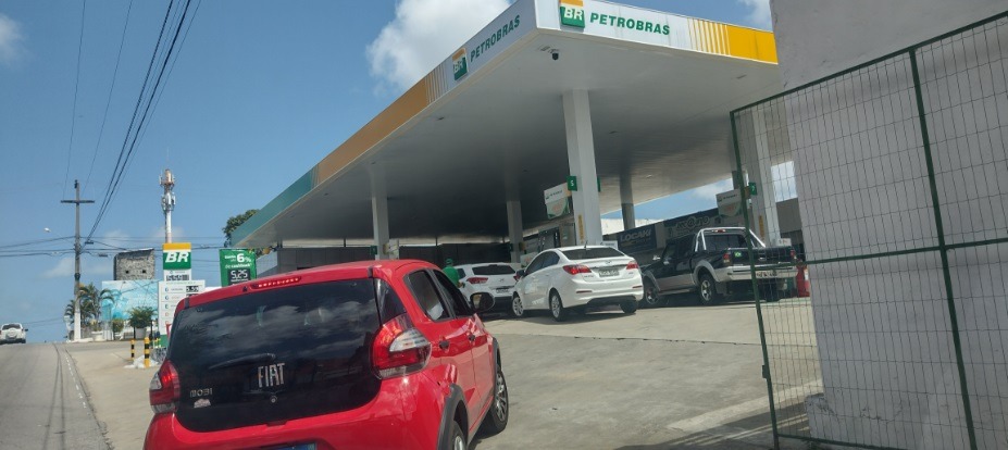 Pesquisa do Procon Natal aponta redução no preço da gasolina 