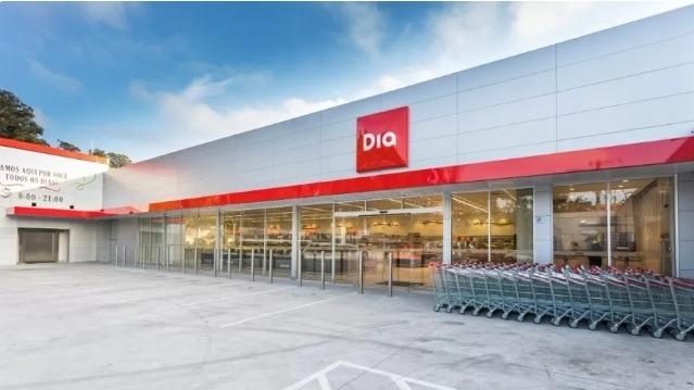 Dia, Polishop, Starbucks: oito empresas que estão em crise no Brasil