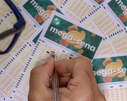 Mega-Sena: três apostas fazem a quina e levam R$ 49 mil