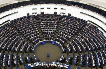 Vitória acachapante dá à direita mais que o triplo das cadeiras da esquerda