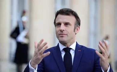 Humilhado nas urnas, Macron dissolve legislativo francês