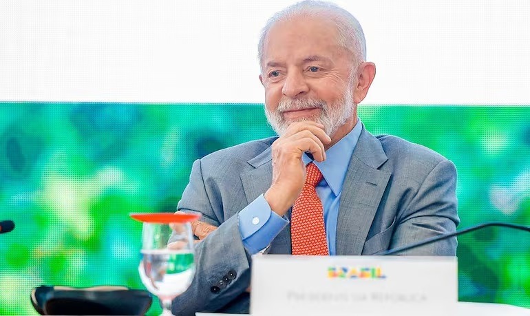 Lula diz que não há razão para greve em universidades federais durar tanto tempo