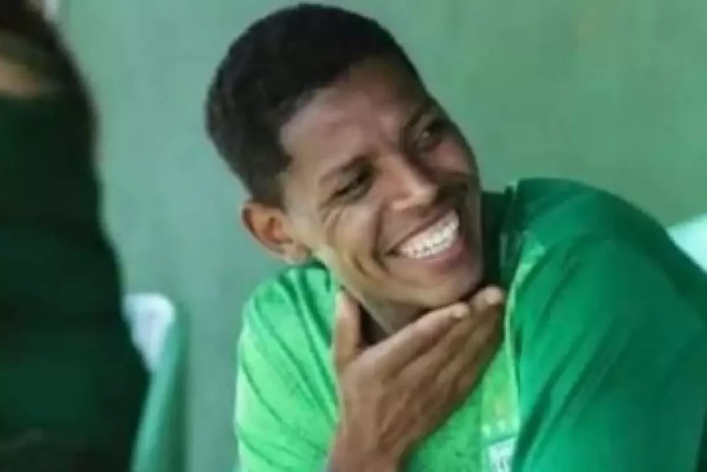 Corpo do jogador de futebol é encontrado em área de mata 