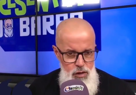 VÍDEO: Narrador esportivo critica posição da Prefeitura de Mossoró sobre o futebol