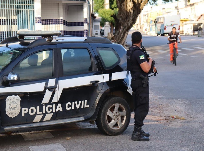 Mulher é presa por propagar "fake news" nas redes sociais no RN
