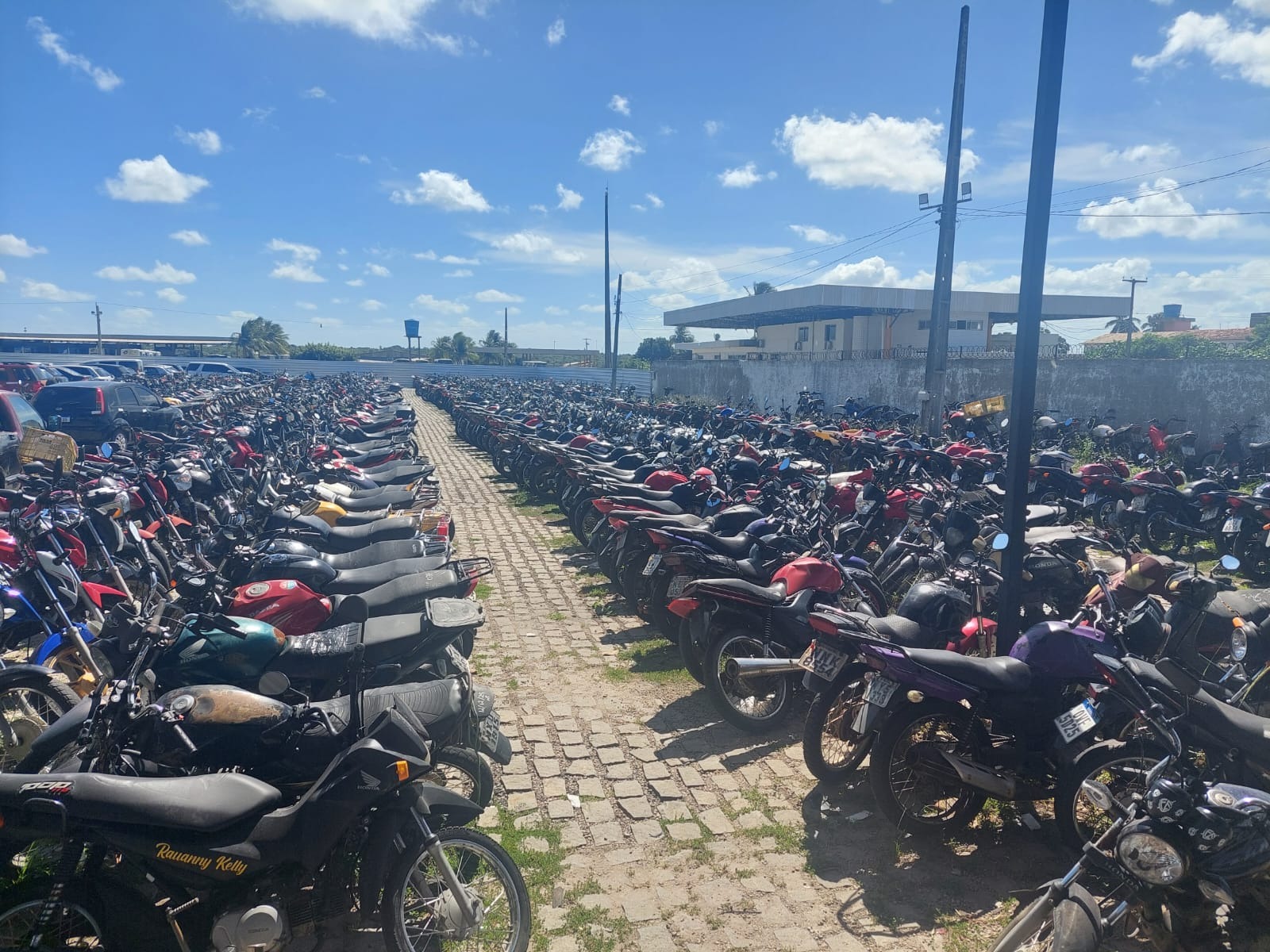 Detran-RN realiza leilão de veículos e sucatas com 296 lotes nesta quinta-feira
