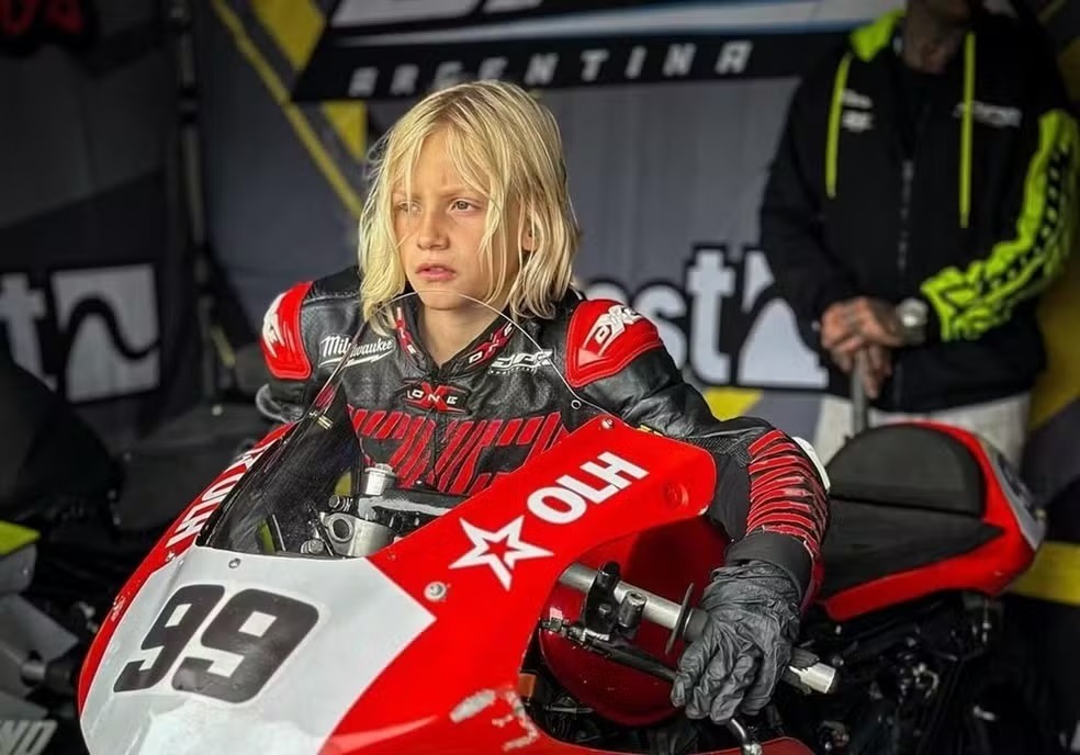 Piloto de 9 anos morre após sofrer grave acidente de moto em Interlagos