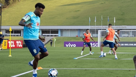 Ex-lateral da seleção é investigado por estelionato após denúncia de agente