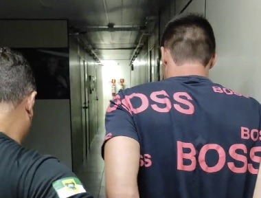 Quadrilha que tentou arrombar caixa eletrônico em Ponta Negra é presa; bandido mantinha vizinha em cárcere privado