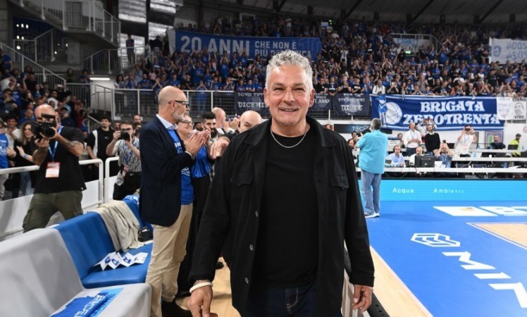 Roberto Baggio é agredido em casa durante Espanha x Itália: "Agora é superar o medo"