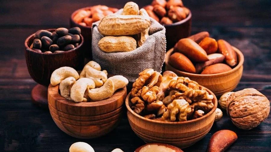 Pode comer castanhas todo dia? Saiba quantidade ideal e benefícios