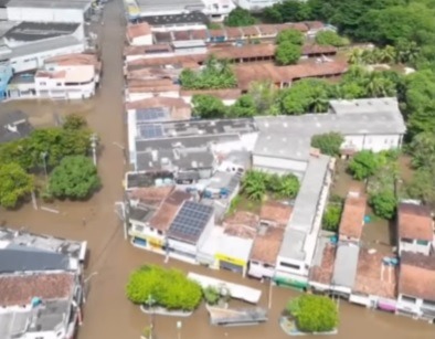Vídeo: Chuvas intensas inundam centro de Macaíba: Comércio local sofre prejuízos