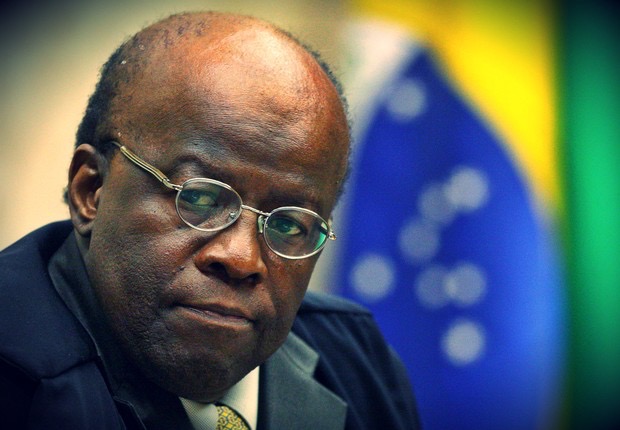 Lula é omisso e conservador ‘à la carte’, diz Joaquim Barbosa, ex-STF que apoiou petista em 2022