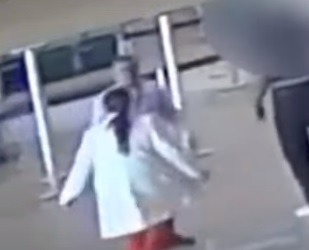 Vídeo: Advogada é presa em voo para Natal após insultar funcionário: "Macaco, preto"