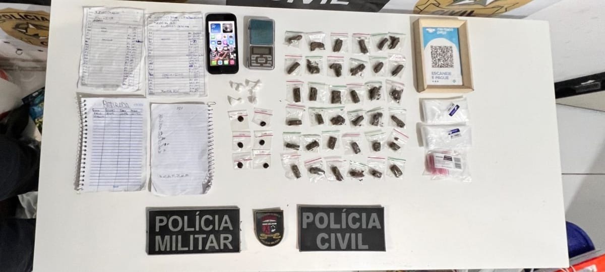 Operação desarticula ponto de venda de drogas e prende homem em Tibau do Sul