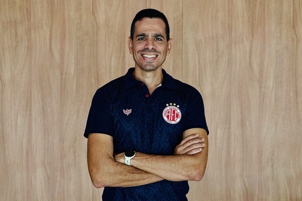 América confirma saída de diretor que deve ser anunciado pelo Vasco