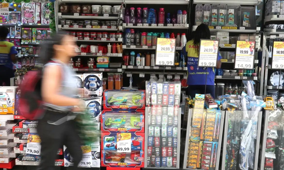Taxa das blusinhas: até quando você pode comprar sem cobrança de 20%