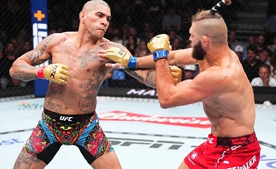 Vídeo: NOCAUTE: Brasileiro Alex Poatan vence Prochazka e mantém cinturão do UFC