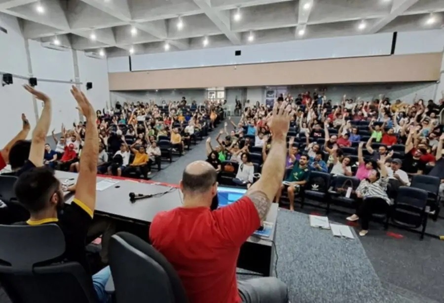 Servidores técnicos da UFRN encerram greve e voltam a trabalhar nesta terça (2)